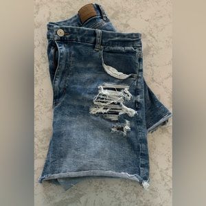 American Eagle Curvy High-Rise Shorts